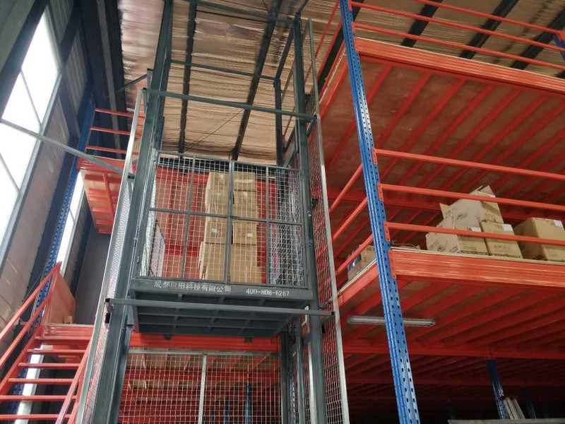 长春“欧力升”品牌升降货梯